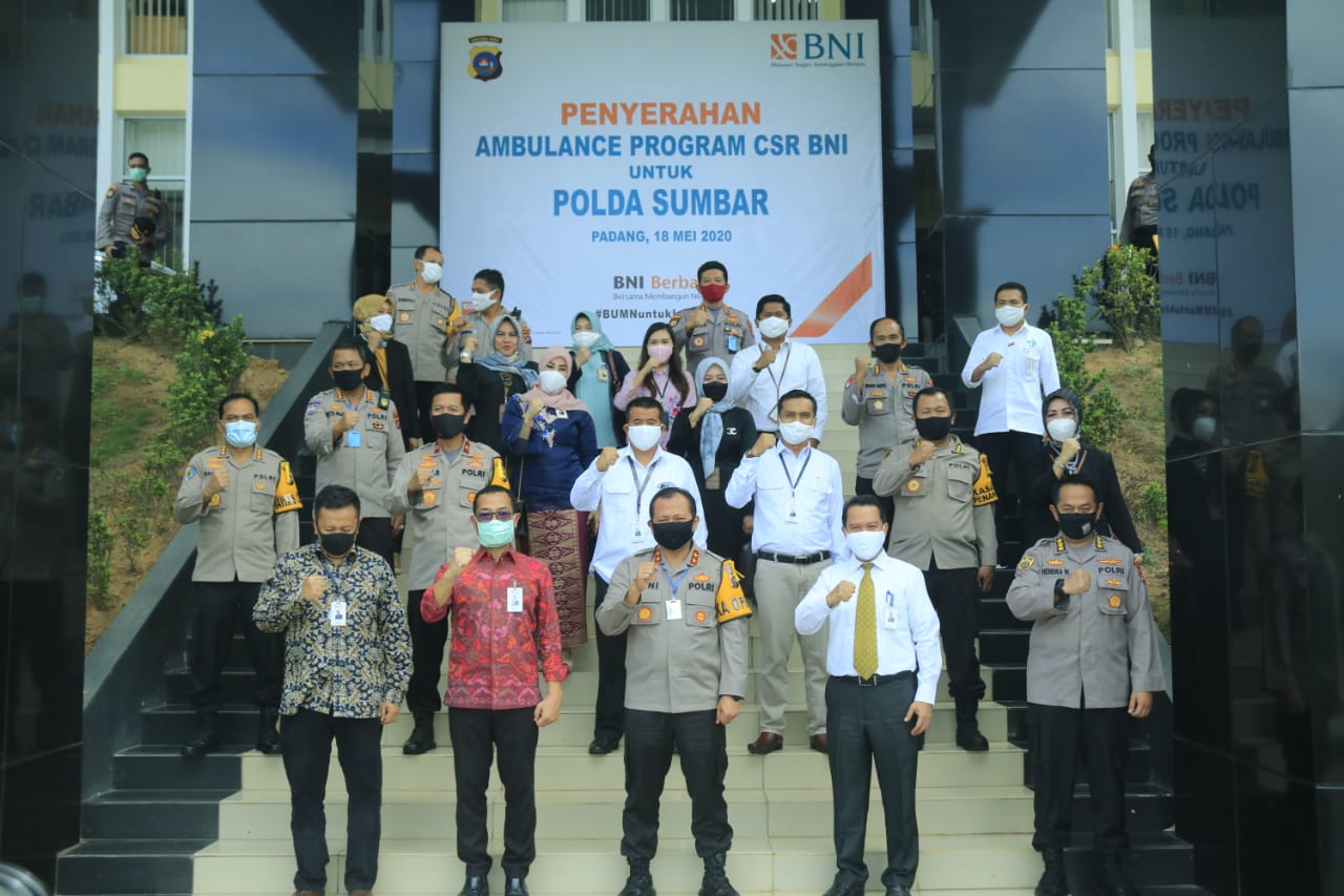 Bank BNI Serahkan satu unit Ambulan kepada Kapolda Sumbar